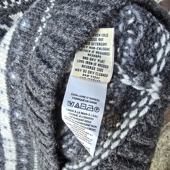 L.L. Bean Lambs Wool Charcoal and Cream Patterned Crewneck Sweater - Picture 7 of 9